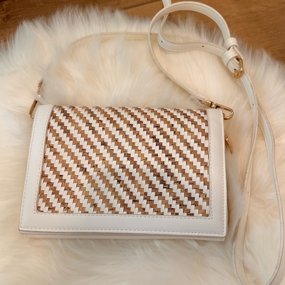 Urban Expressions Tan and White Crossbody Bag